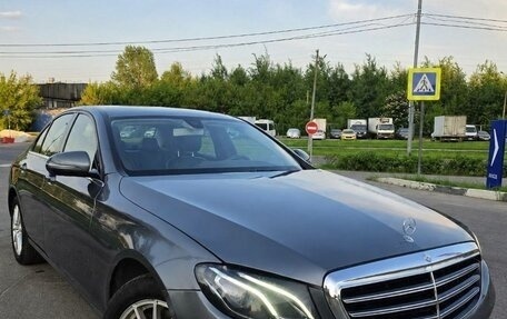 Mercedes-Benz E-Класс, 2018 год, 1 950 000 рублей, 2 фотография