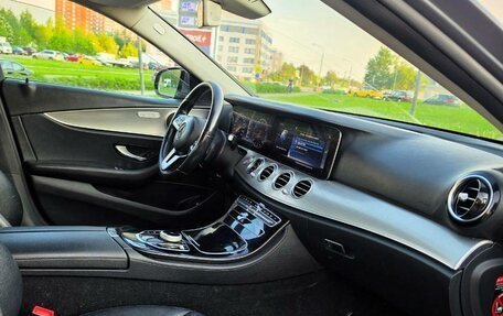 Mercedes-Benz E-Класс, 2018 год, 1 950 000 рублей, 7 фотография