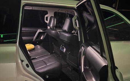 Toyota Land Cruiser Prado 150 рестайлинг 2, 2021 год, 4 900 000 рублей, 8 фотография