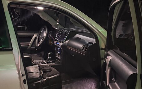 Toyota Land Cruiser Prado 150 рестайлинг 2, 2021 год, 4 900 000 рублей, 7 фотография