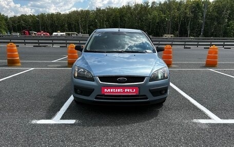 Ford Focus II рестайлинг, 2005 год, 282 000 рублей, 2 фотография