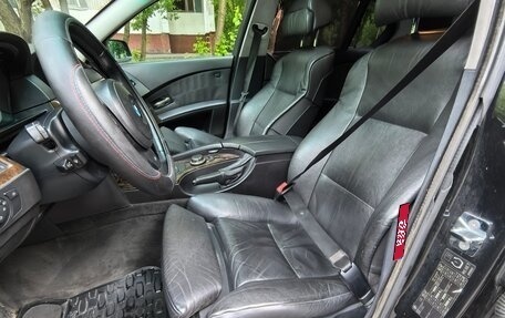 BMW 5 серия, 2006 год, 1 090 000 рублей, 22 фотография