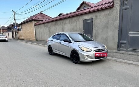 Hyundai Solaris II рестайлинг, 2012 год, 455 000 рублей, 5 фотография