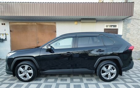 Toyota RAV4, 2021 год, 2 999 999 рублей, 2 фотография