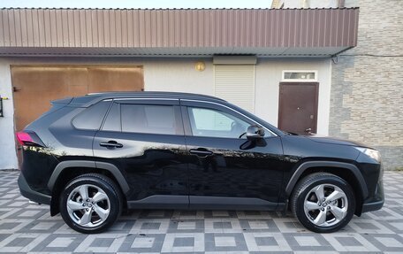 Toyota RAV4, 2021 год, 2 999 999 рублей, 8 фотография