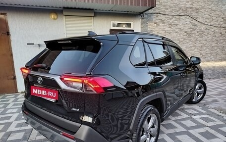 Toyota RAV4, 2021 год, 2 999 999 рублей, 7 фотография