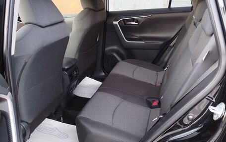 Toyota RAV4, 2021 год, 2 999 999 рублей, 13 фотография