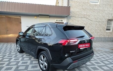 Toyota RAV4, 2021 год, 2 999 999 рублей, 25 фотография