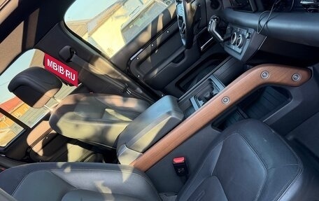 Land Rover Defender II, 2021 год, 7 000 000 рублей, 28 фотография