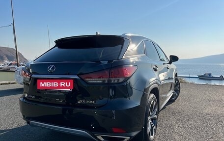 Lexus RX IV рестайлинг, 2020 год, 4 700 000 рублей, 6 фотография