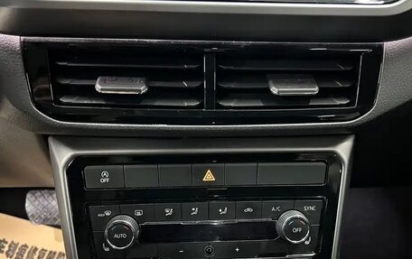Volkswagen T-Cross I, 2023 год, 1 550 000 рублей, 10 фотография