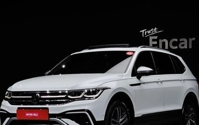 Volkswagen Tiguan II, 2023 год, 3 300 000 рублей, 1 фотография