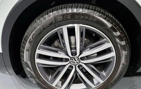 Volkswagen Tiguan II, 2023 год, 3 300 000 рублей, 5 фотография