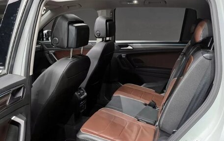 Volkswagen Tiguan II, 2023 год, 3 300 000 рублей, 17 фотография