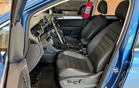 Volkswagen Touran III, 2022 год, 2 100 000 рублей, 9 фотография