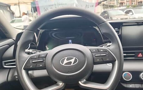 Hyundai Elantra, 2023 год, 1 250 000 рублей, 8 фотография