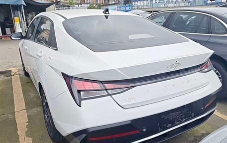 Hyundai Elantra, 2023 год, 1 250 000 рублей, 6 фотография