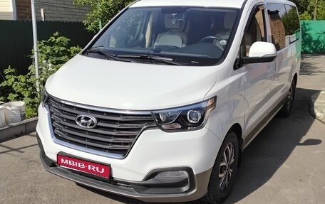 Hyundai H-1 II рестайлинг, 2021 год, 3 800 000 рублей, 1 фотография