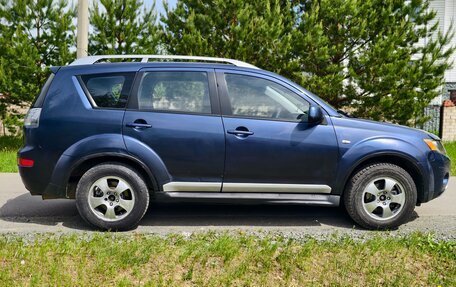 Mitsubishi Outlander III рестайлинг 3, 2008 год, 970 000 рублей, 11 фотография