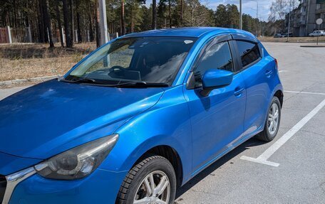 Mazda Demio IV, 2015 год, 800 000 рублей, 2 фотография
