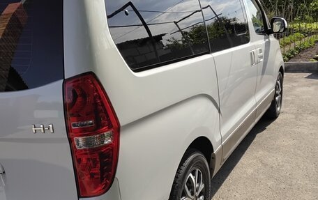 Hyundai H-1 II рестайлинг, 2021 год, 3 800 000 рублей, 17 фотография