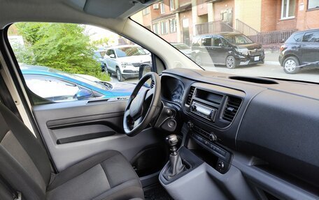 Peugeot Expert, 2021 год, 2 800 000 рублей, 9 фотография