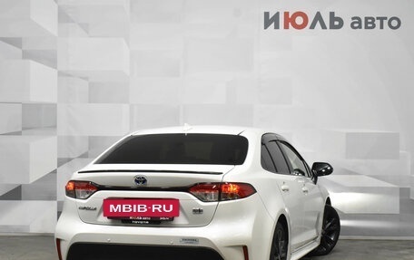 Toyota Corolla, 2021 год, 1 690 000 рублей, 6 фотография
