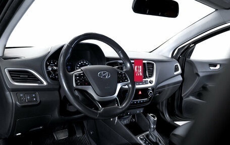 Hyundai Solaris II рестайлинг, 2017 год, 1 050 000 рублей, 13 фотография
