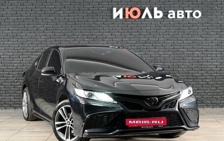 Toyota Camry, 2020 год, 2 500 000 рублей, 3 фотография