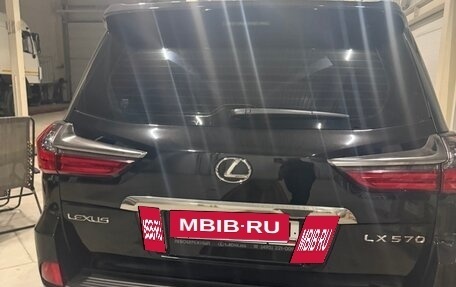 Lexus LX III, 2016 год, 8 000 000 рублей, 3 фотография