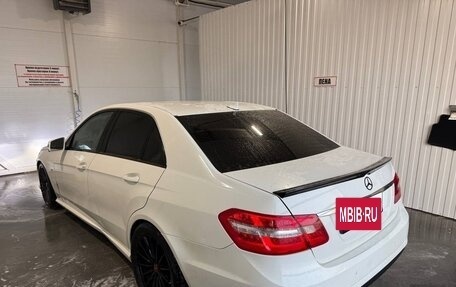 Mercedes-Benz E-Класс, 2010 год, 550 000 рублей, 10 фотография