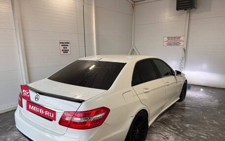 Mercedes-Benz E-Класс, 2010 год, 550 000 рублей, 12 фотография