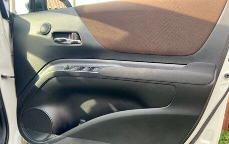 Toyota Sienta II, 2021 год, 1 550 000 рублей, 13 фотография