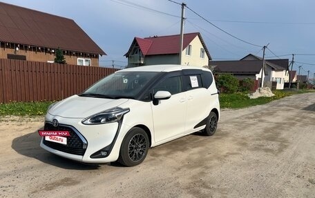 Toyota Sienta II, 2021 год, 1 550 000 рублей, 6 фотография
