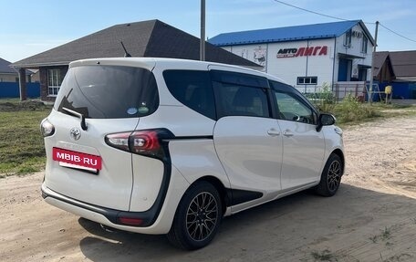 Toyota Sienta II, 2021 год, 1 550 000 рублей, 7 фотография