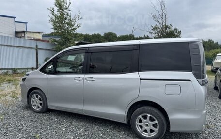Toyota Voxy III, 2016 год, 1 600 000 рублей, 4 фотография