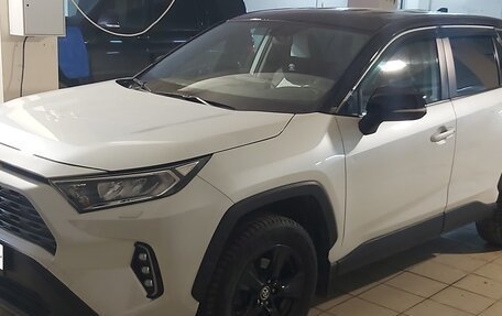 Toyota RAV4, 2020 год, 3 100 000 рублей, 3 фотография