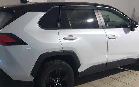 Toyota RAV4, 2020 год, 3 100 000 рублей, 6 фотография