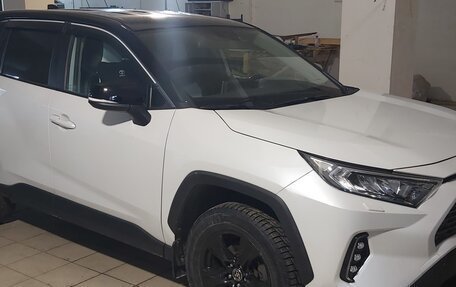 Toyota RAV4, 2020 год, 3 100 000 рублей, 5 фотография