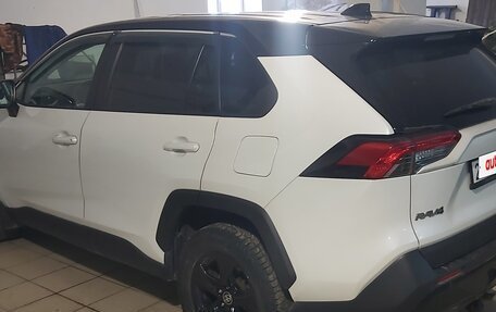 Toyota RAV4, 2020 год, 3 100 000 рублей, 7 фотография