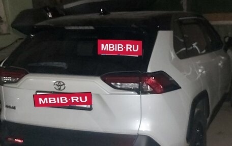 Toyota RAV4, 2020 год, 3 100 000 рублей, 12 фотография