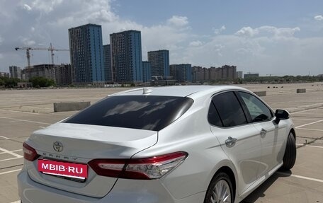 Toyota Camry, 2021 год, 3 600 000 рублей, 3 фотография