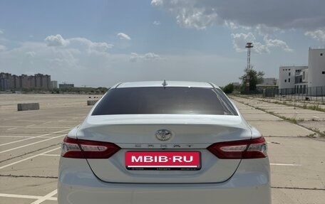 Toyota Camry, 2021 год, 3 600 000 рублей, 6 фотография