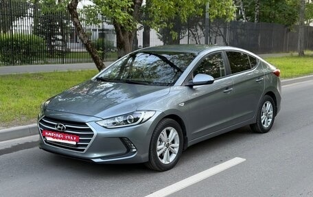 Hyundai Elantra VI рестайлинг, 2017 год, 995 000 рублей, 2 фотография