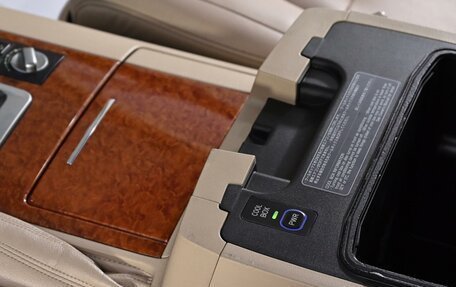 Toyota Land Cruiser 200, 2012 год, 3 199 000 рублей, 10 фотография