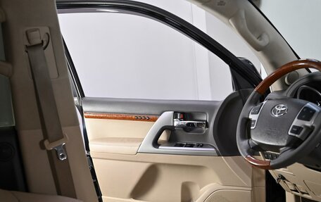 Toyota Land Cruiser 200, 2012 год, 3 199 000 рублей, 6 фотография