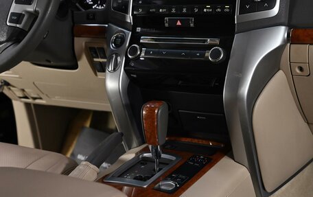 Toyota Land Cruiser 200, 2012 год, 3 199 000 рублей, 11 фотография