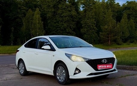 Hyundai Solaris II рестайлинг, 2020 год, 1 650 000 рублей, 1 фотография