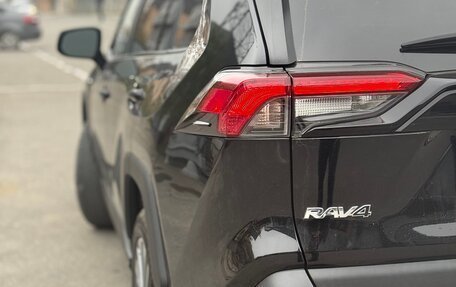 Toyota RAV4, 2019 год, 2 100 000 рублей, 4 фотография