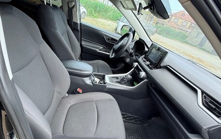 Toyota RAV4, 2019 год, 2 100 000 рублей, 6 фотография